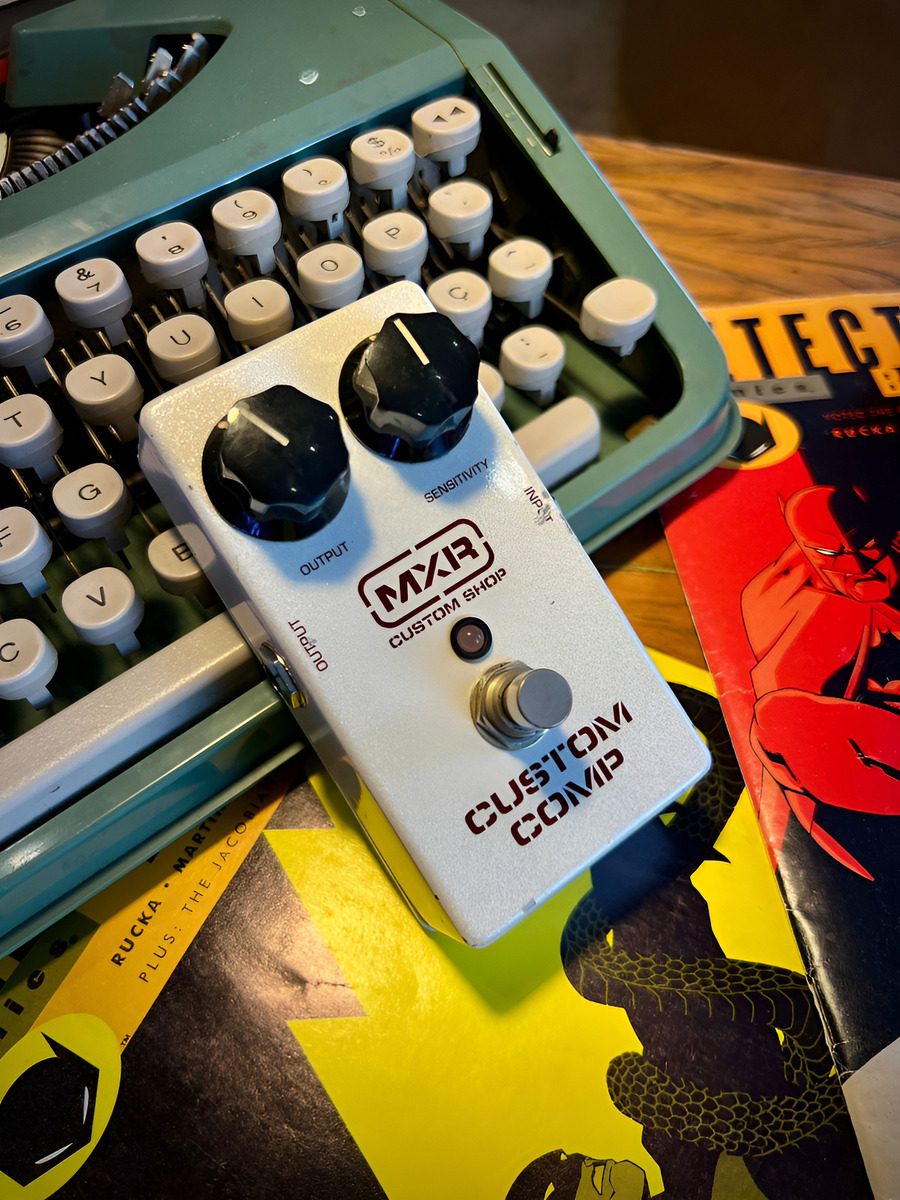 15391489684-pedal-mxr-custom-comp-bege-usado-6.jpg Pedal MXR Custom Comp - Imagem 1